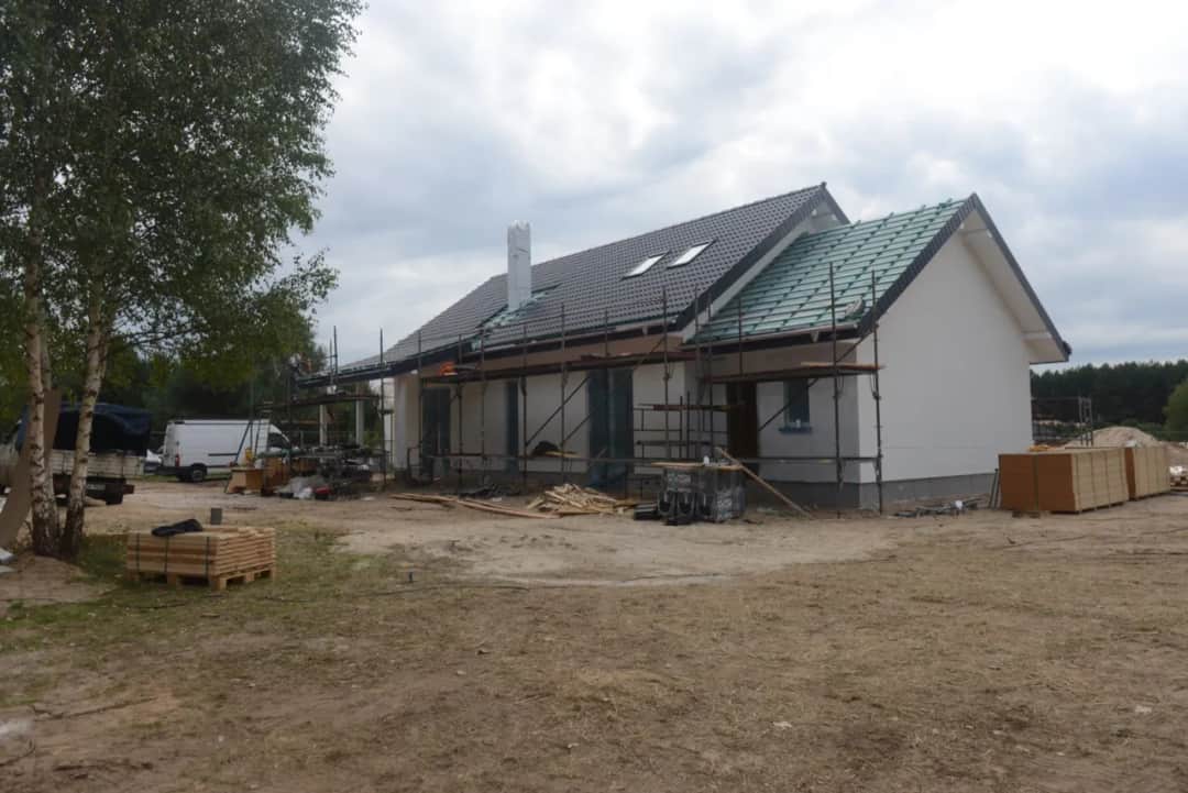 Na jakiej działce można postawić dom bez pozwolenia i uniknąć problemów?