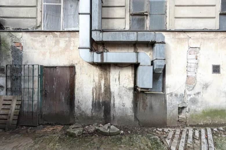 Budynek do rozbiórki: co z lokatorami? Obowiązki właścicieli i prawa mieszkańców